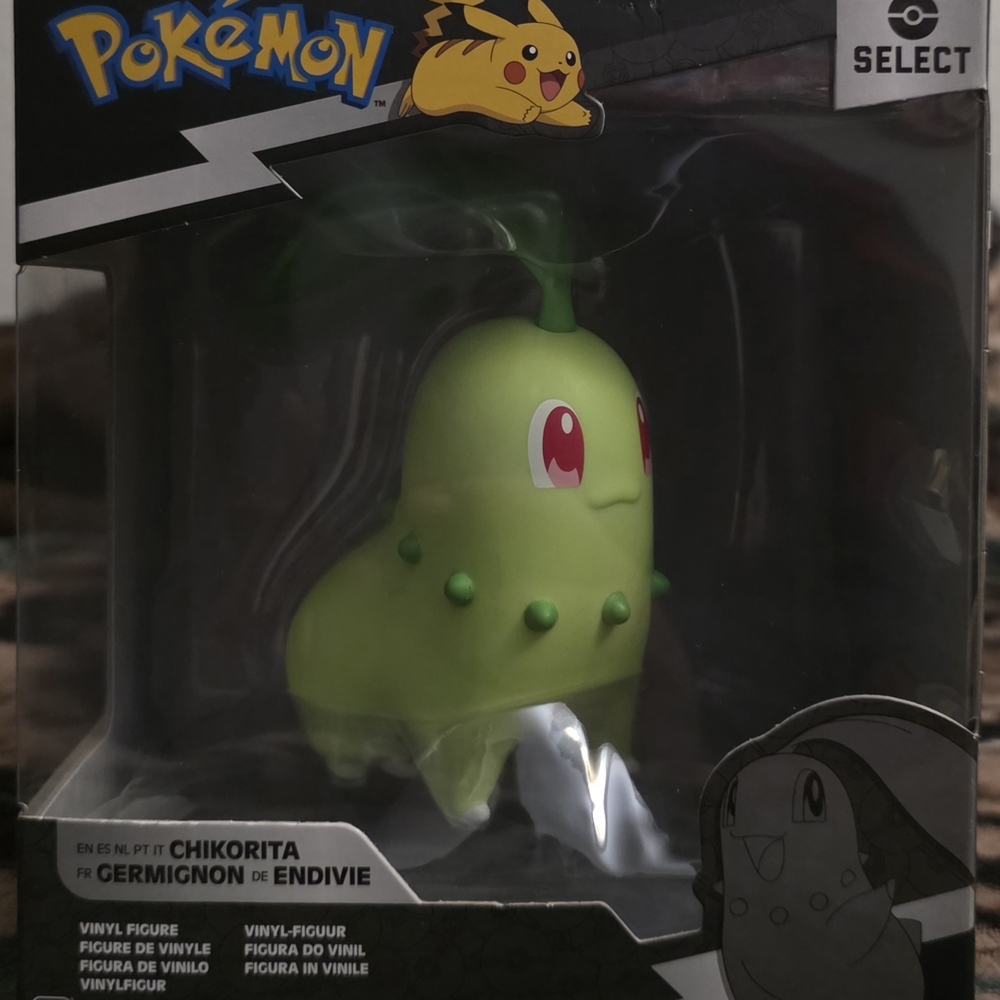 Pokemon Chikorita Action Figure - Green and Red